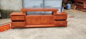 mẫu Kệ Tivi Gỗ Nguyên Khối hiện đại