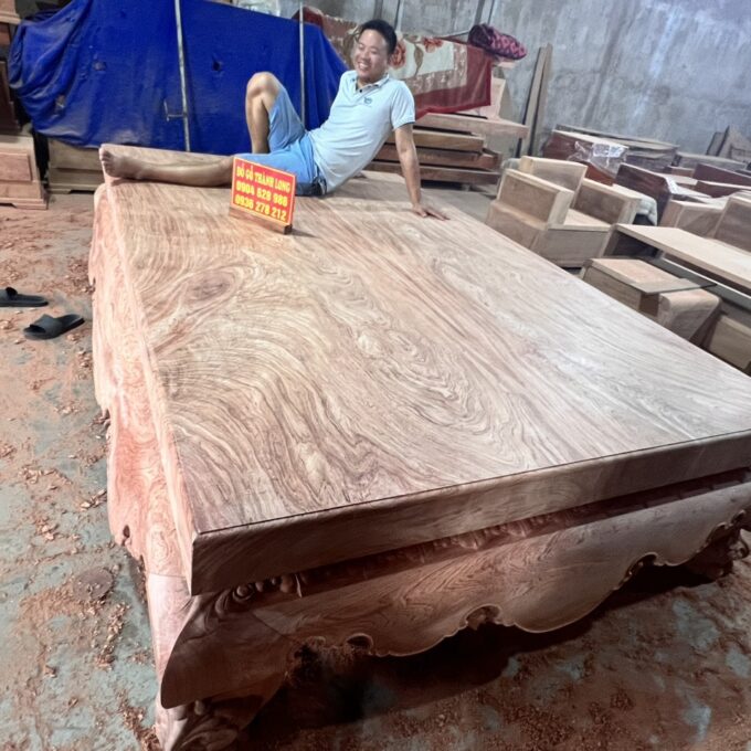 Chiếu Ngựa Gỗ Chân Quỳ Tại Hà Nội