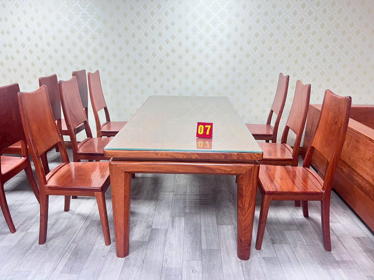 Mua Bàn Ăn Gỗ Ở Bắc Giang