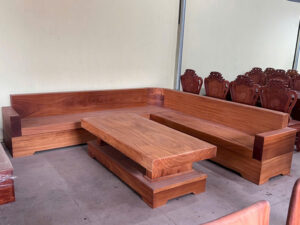 Sofa Gỗ Nguyên Khối Hay Sofa Đóng Hộp Cho Phòng Khách