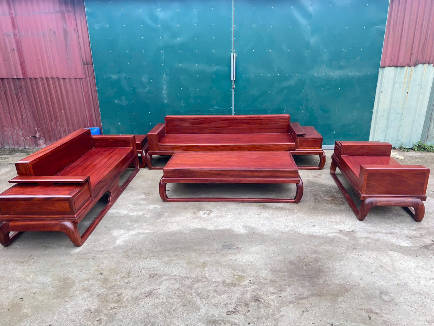 mẫu gỗ gõ đỏ khung 4