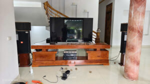 Kệ Tivi Gỗ Giao Ở Thái Nguyên